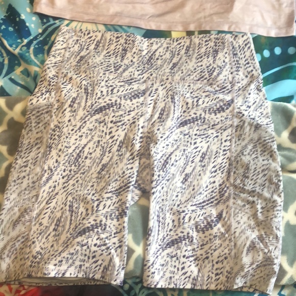 ✨2/$75 ✨Purple Fabletics shorts and crop top set - Picture 2 of 4